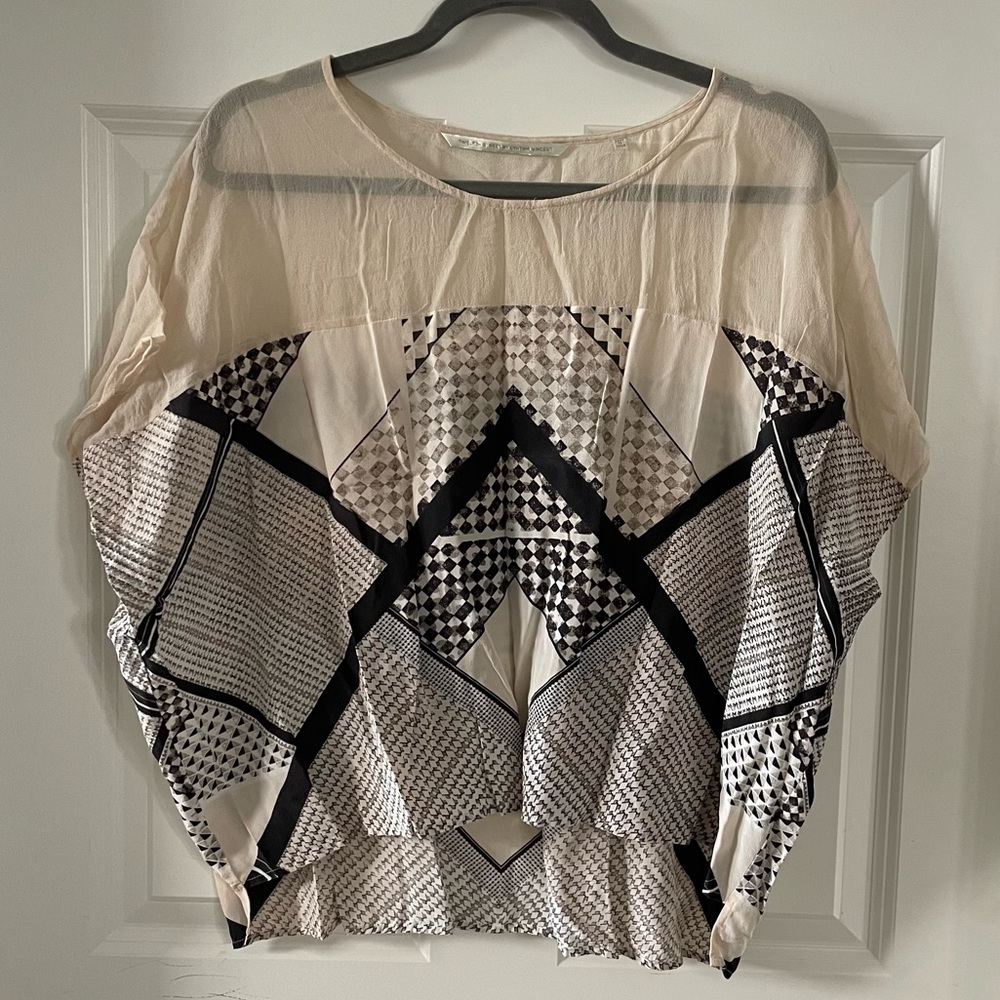 Twelfth Street by Cynthia Vincent 100% silk top